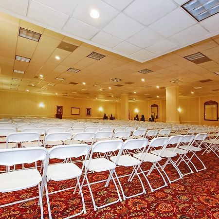 Quality Inn And Suites Conference Center Ричмонд Удобства фото