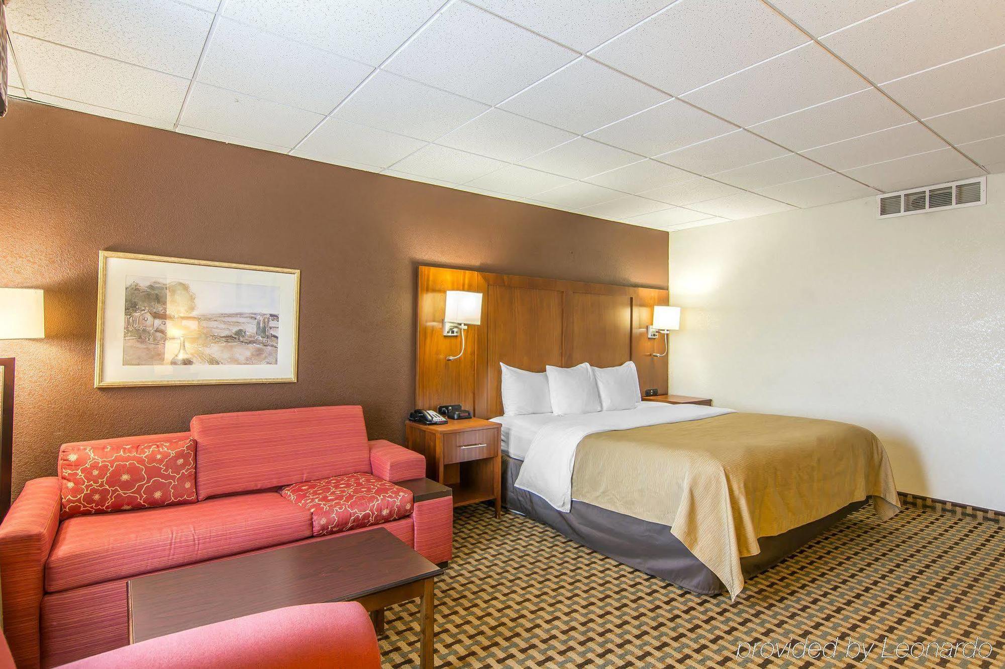 Quality Inn And Suites Conference Center Ричмонд Экстерьер фото