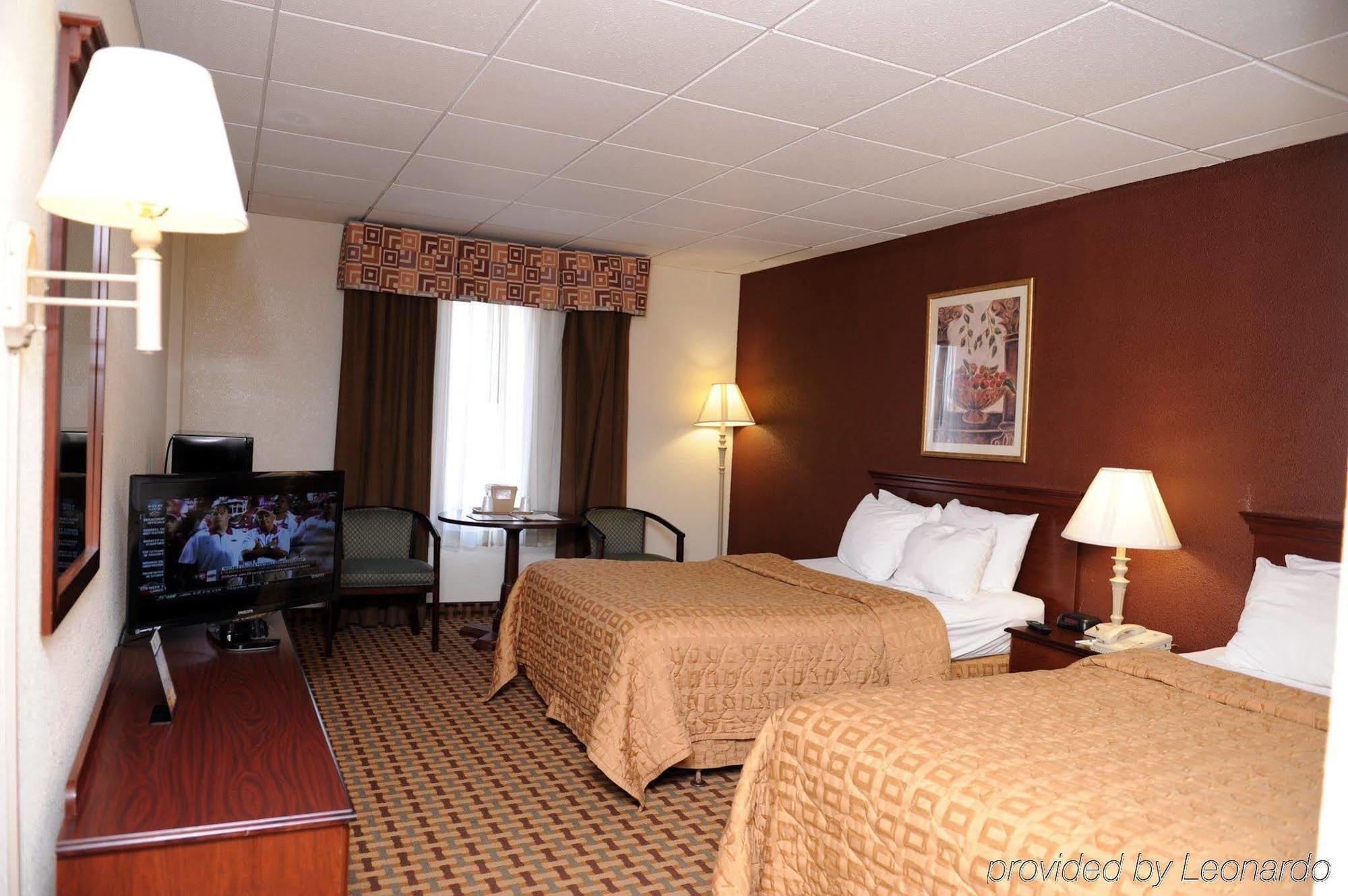 Quality Inn And Suites Conference Center Ричмонд Номер фото